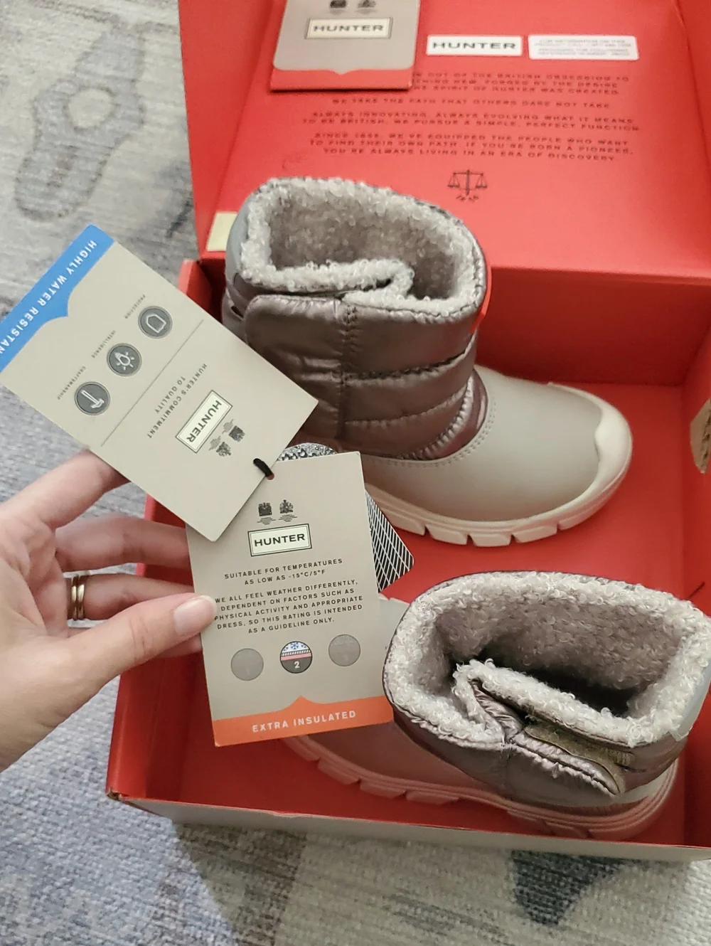NWT Hunter Kids Insulated Metallic Short Snow Boots Sz8